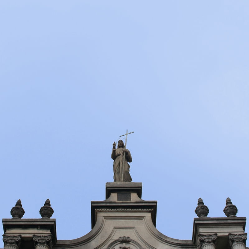 MÃOS AOS CÉUS