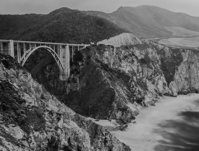 BIXBY BRIDGE EM PRETO E BRANCO