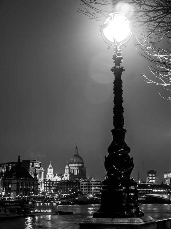 QUEENS WALK - LONDRES P