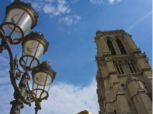 NOTRE DAME LUNINÁRIA
