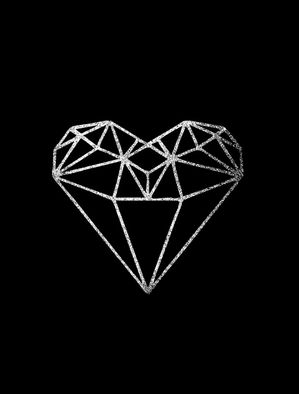 GEOMETRIC HEART BLACK