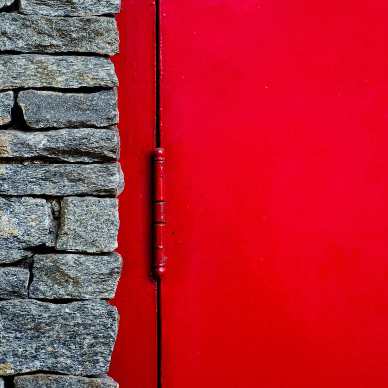 PORTA VERMELHA CLOSE