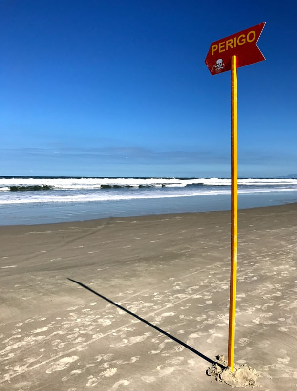 PERIGO NA PRAIA