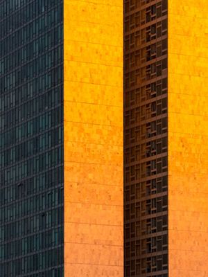 PRÉDIO ENSOLARADOS