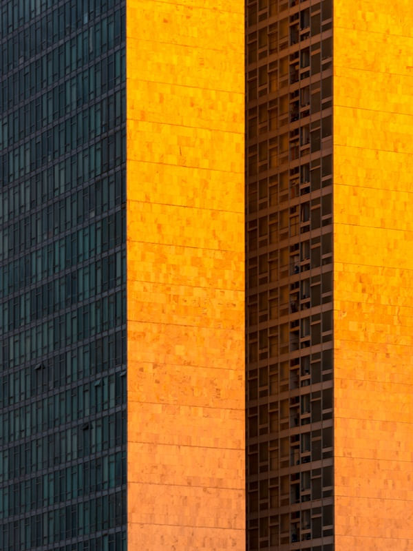 PRÉDIO ENSOLARADOS