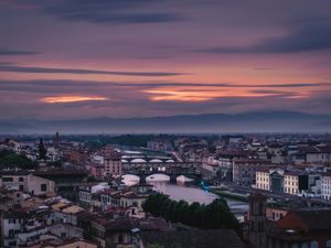AMAZING FLORENCE 4