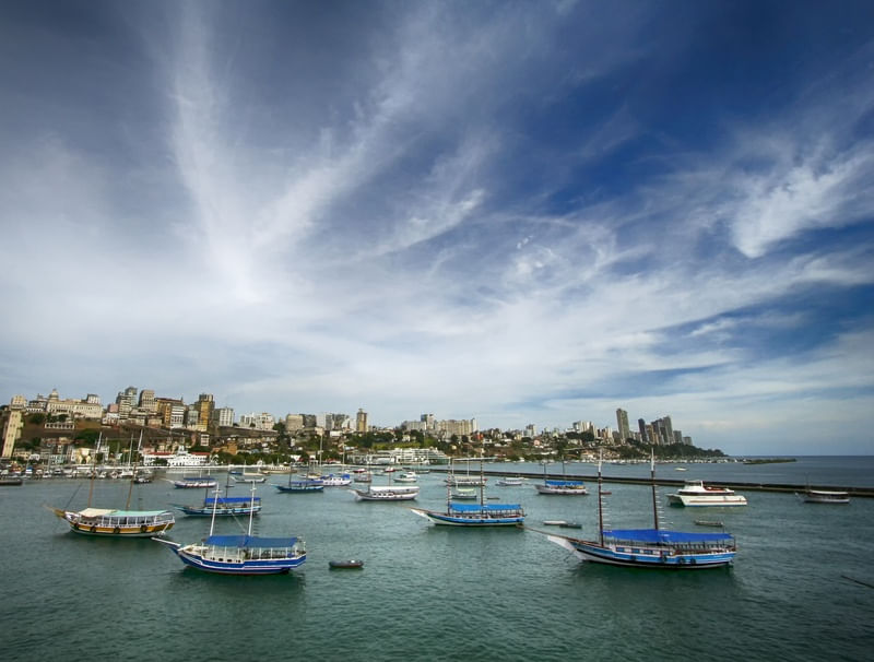 CÉU, BARCOS E ORLA