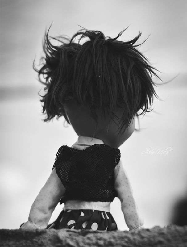 LOOK DOWN (LAYLA)