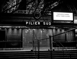 EIFFEL TOWER CLOSED