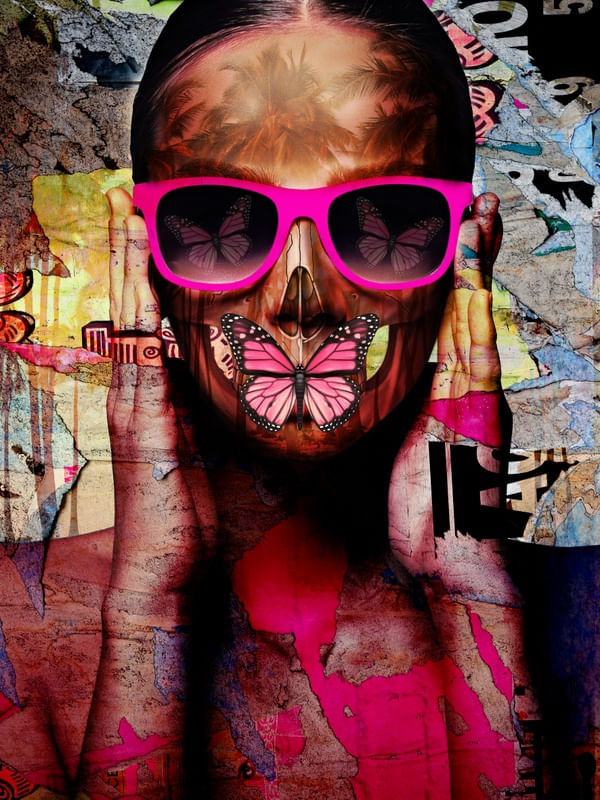 SKULL GIRL KISS BUTTERFLY