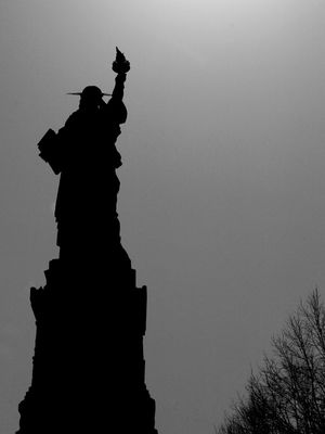 ESTÁTUA DA LIBERDADE PB