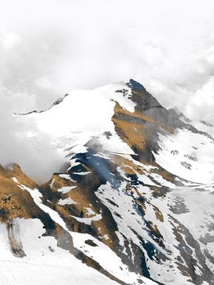 MOUNTAIN 10