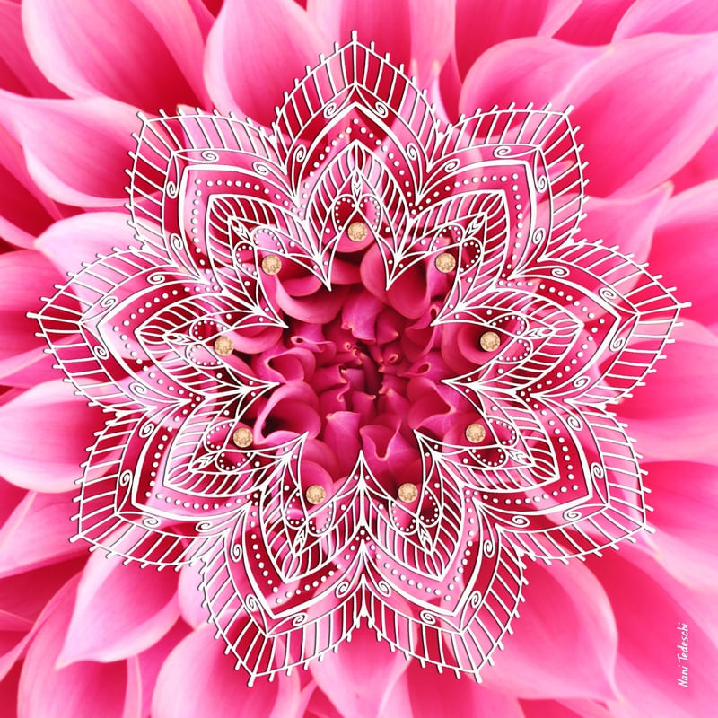 BIG FLOWER MANDALA PINK