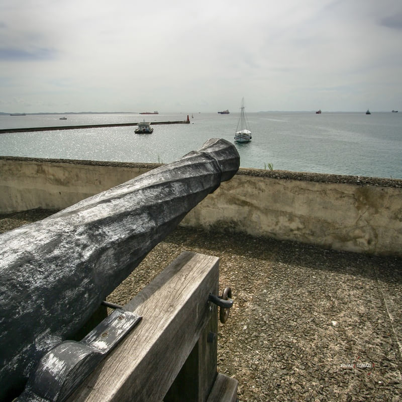 CANHÃO E BARCOS
