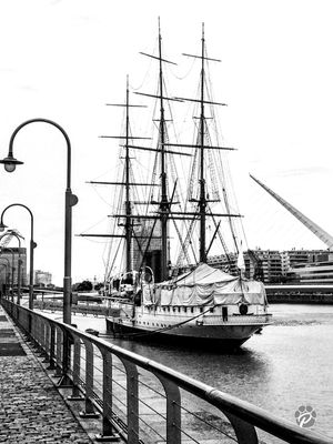 AHOY 01