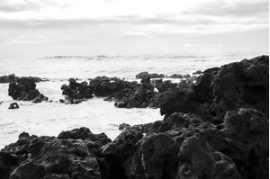 PEDRAS E MAR
