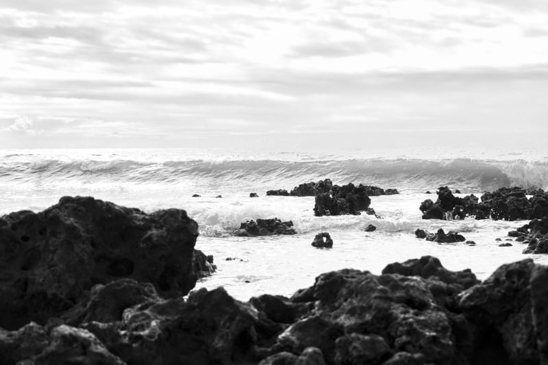 PEDRAS E MAR II
