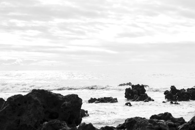 PEDRAS E MAR III