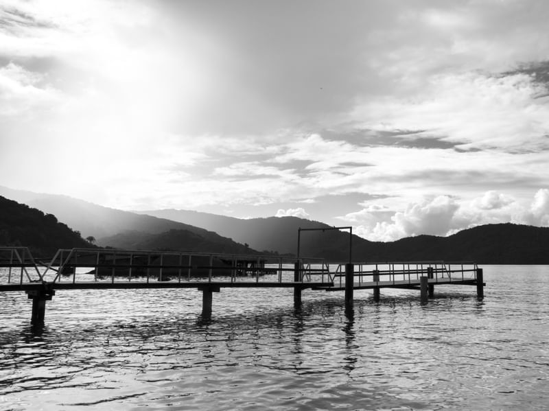 PIER EM PARATY