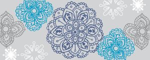 MANDALA FLORAL CINZA