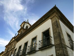 JANELAS, ÂNGULOS E CÉU.