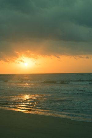 PÔR DO SOL AZUL PRAIA