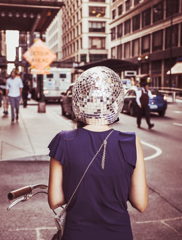 GLOBE GIRL