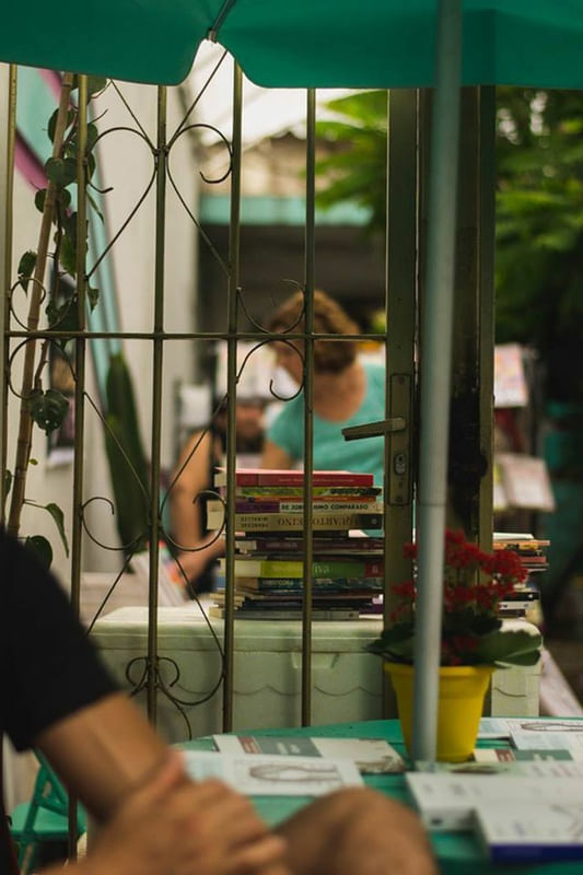 TROCA DE LIVROS