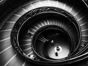 ESCADA HELICOIDAL VATICANO