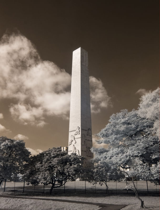 OBELISCO DE 1932 EM INFRAVERMELHO