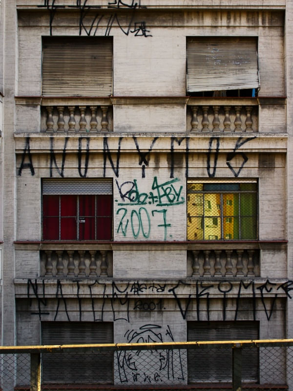 JANELA VERMELHA, JANELA VERDE