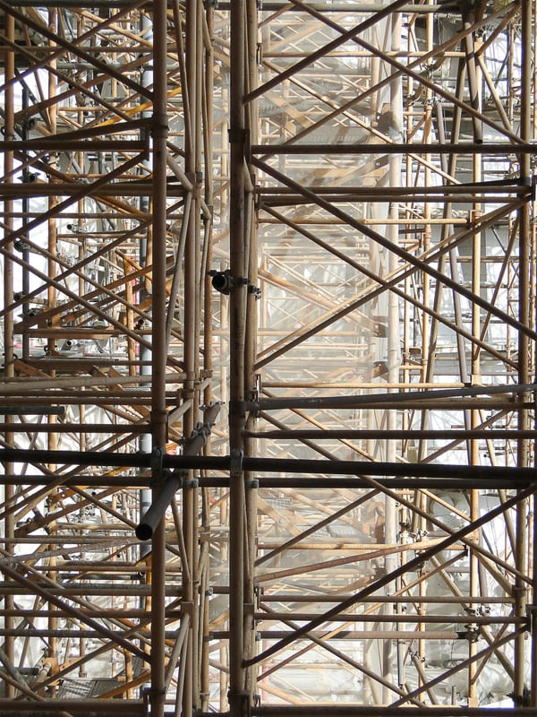 SAGRADA OBRA INTERMINÁVEL