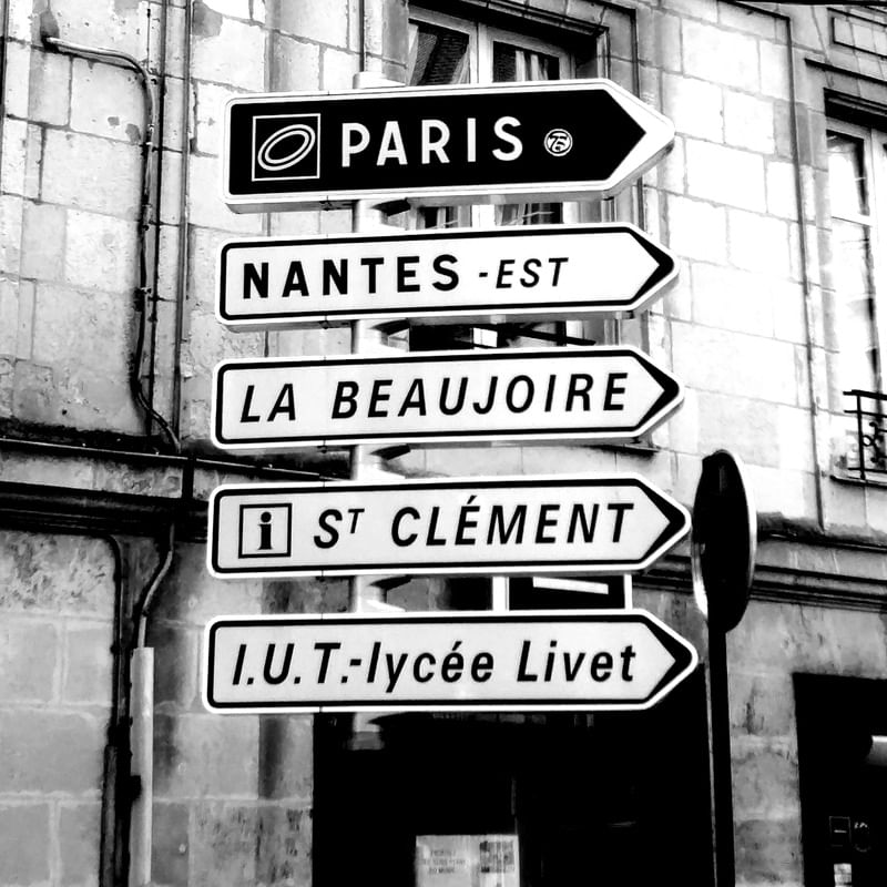 PLACA PARIS NANTES EST