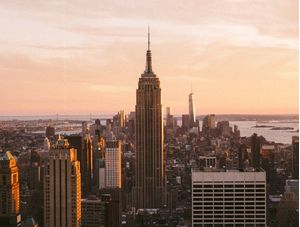 EMPIRE STATE E O O POR DO SOL