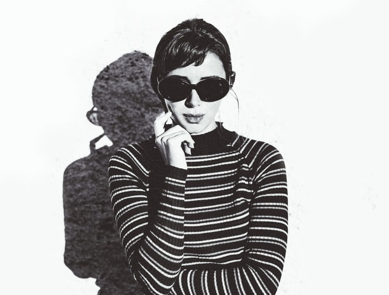 GAROTA RETRÔ