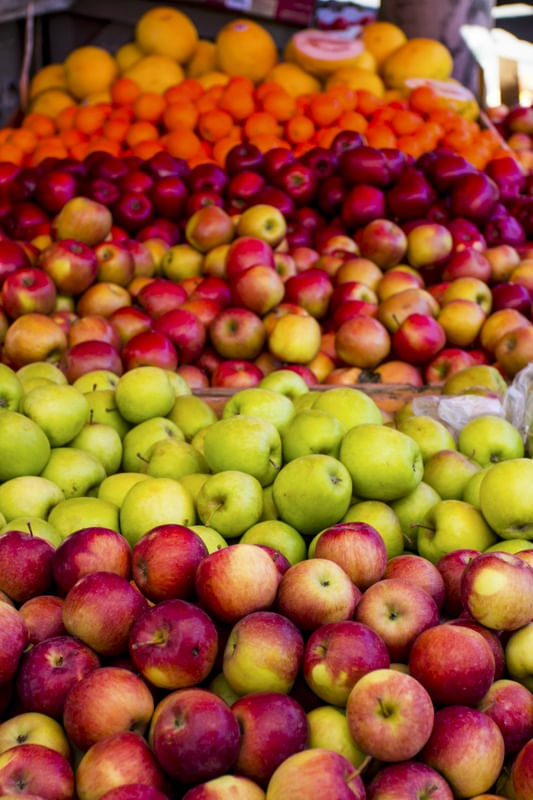 APPLES!