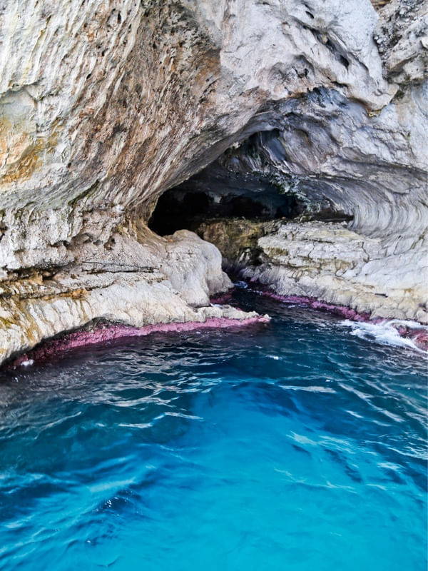 GRUTAS, CAPRI