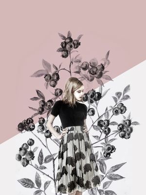 WOMEN IN FLOWER