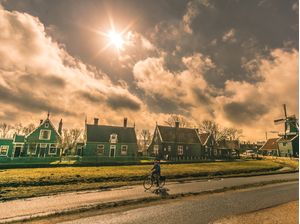 HOLANDA: ZAADAN CITY