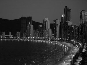 CAMBORIÚ NOTURNA