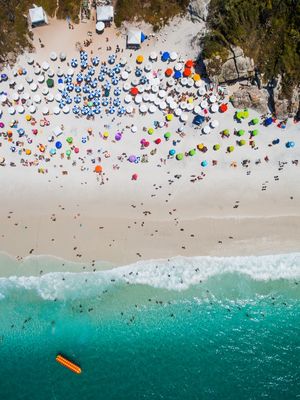 CONFETES DO VERÃO EM ARRAIAL DO CABO