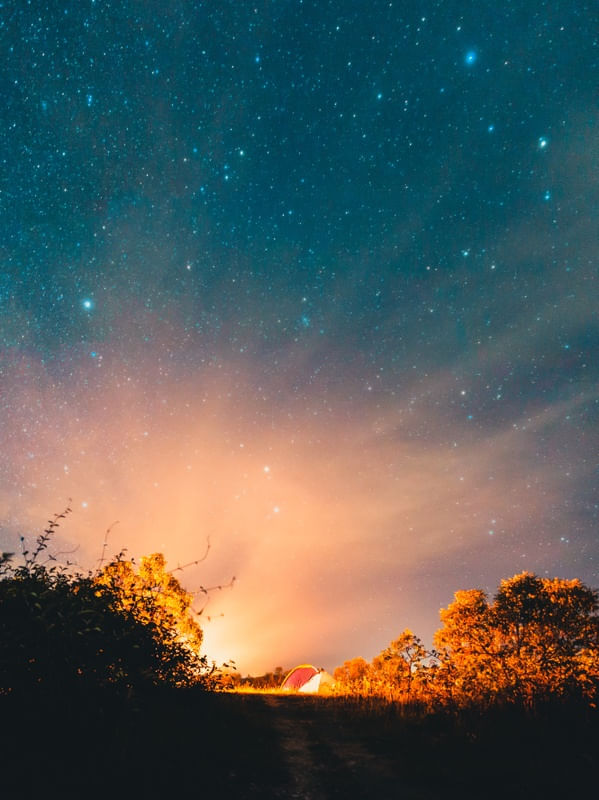 ACAMPAMENTO SOB AS ESTRELAS EM MINAS GERAIS