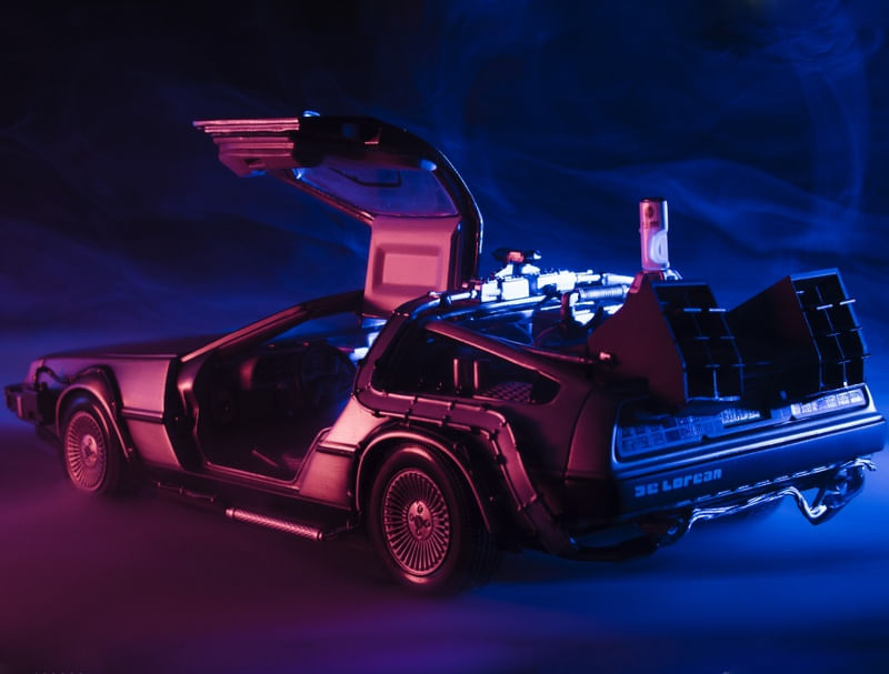 DELOREAN TIME MACHINE - PORTA ABERTA