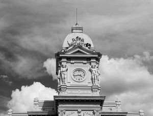 BELO HORIZONTE - PRAÇA DE ESTAÇÃO - O RELÓGIO