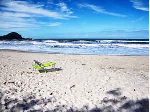 FERIAS ALONE
