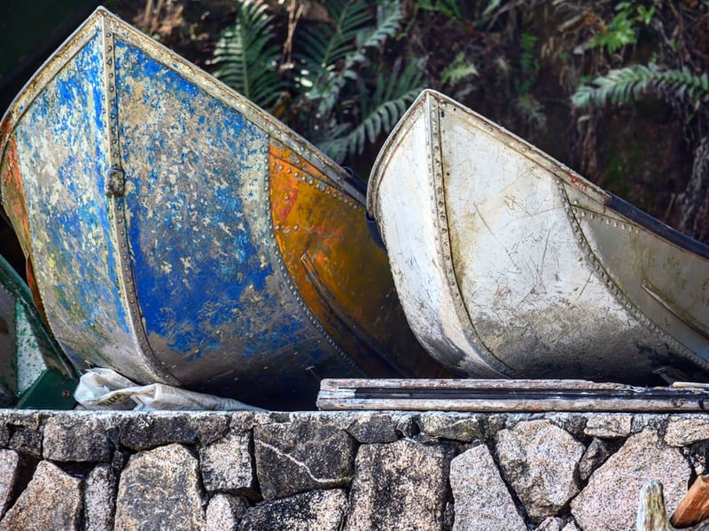 TWIN BOATS
