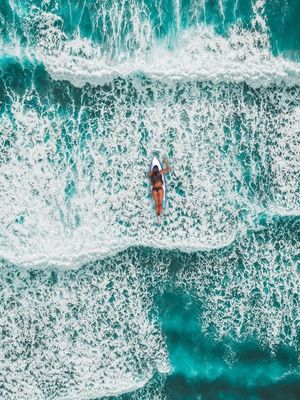 SURFING GIRL