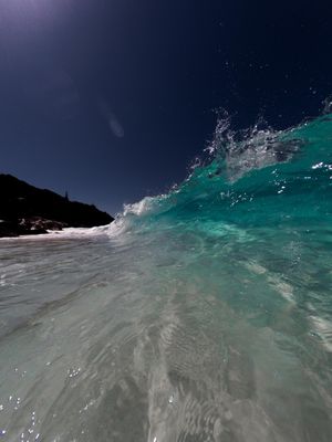 AZUL EM FÚRIA