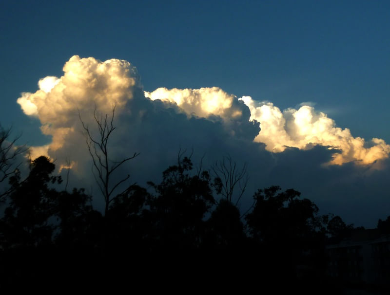 NUVENS NO CÉU