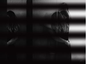 LOVE IN BLINDS